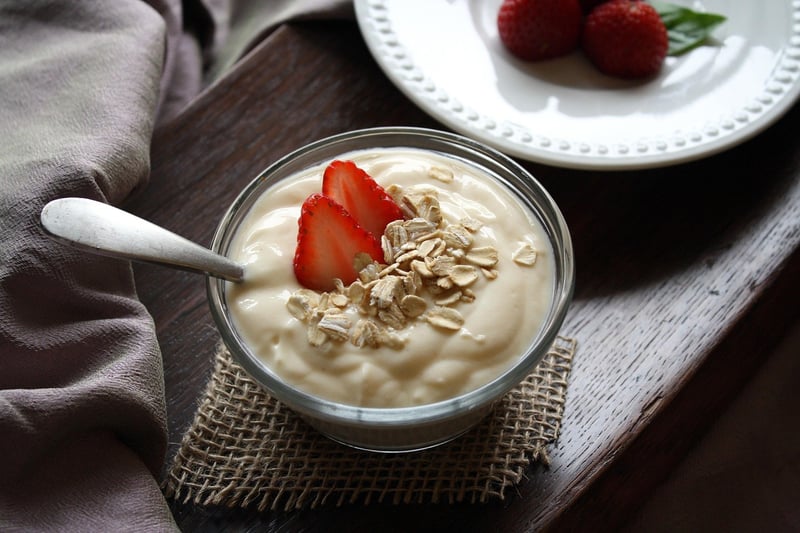 Greek Yogurt Parfait with Berries